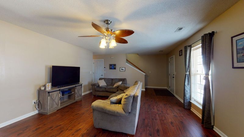 135 Trickle Dr, Summerville, SC 29483