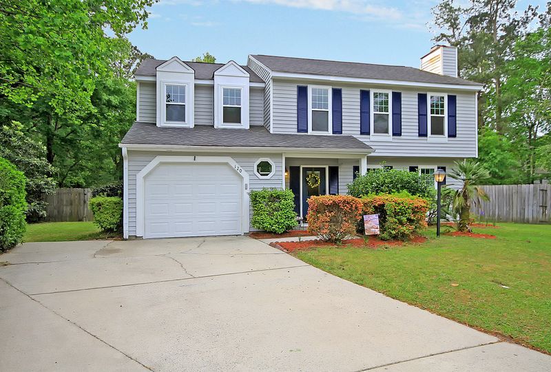 120 Sully St, Goose Creek, SC 29445