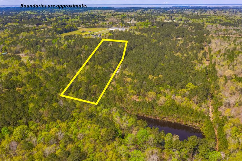 011 Shiver Farms Ln, Saint Stephen, SC 29479