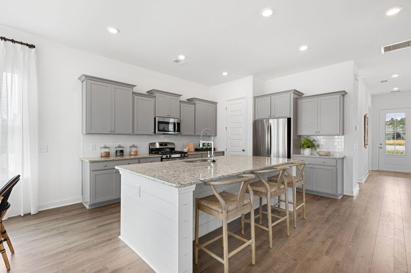 2846 Pinelog Ln, Johns Island, SC 29455