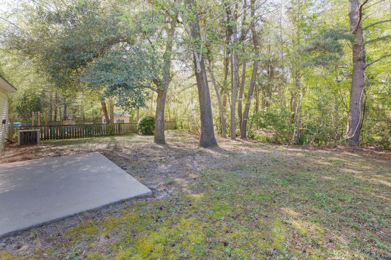 5372 Greggs Landing Dr, North Charleston, SC 29420