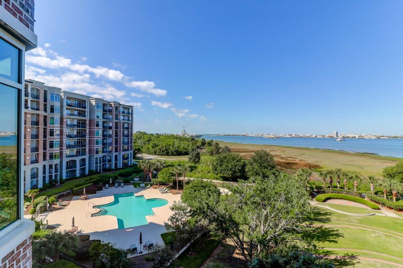 153 N Plaza Ct #403, Mount Pleasant, SC 29464