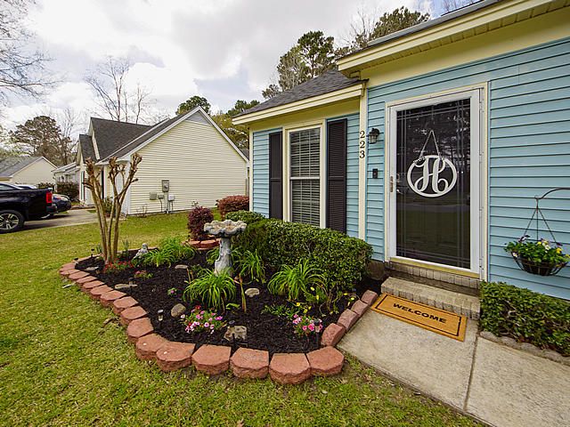 223 Alston Cir, Goose Creek, SC 29445
