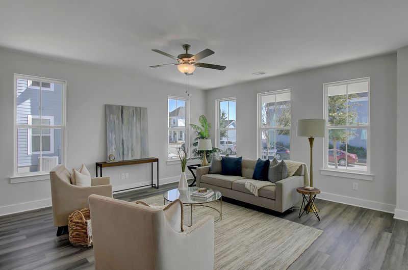 231 Summers Dr, Summerville, SC 29485
