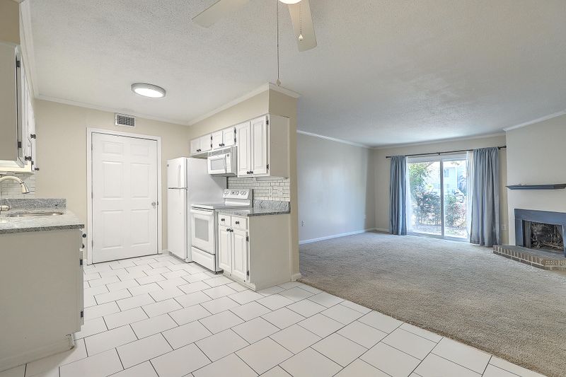 1402 Camp Rd #6a, Charleston, SC 29412