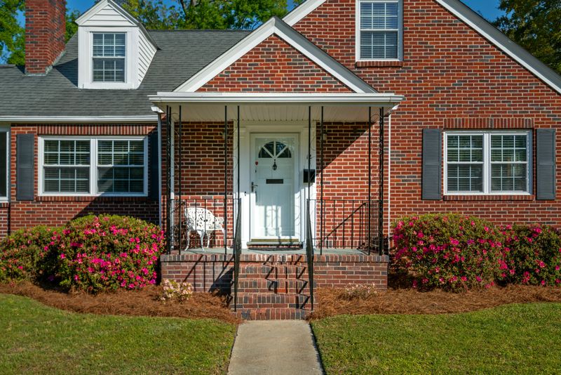 12 Moore Dr, Charleston, SC 29407