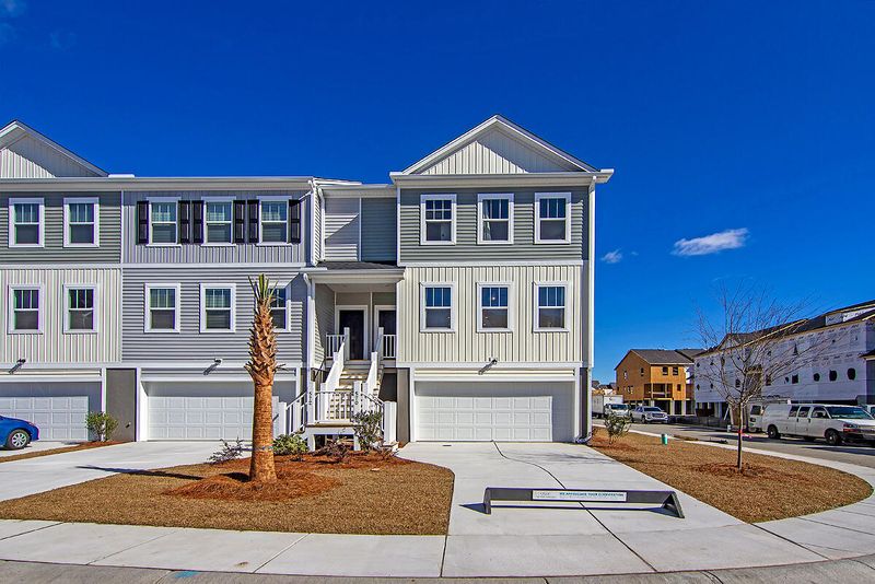185 Winding River Dr, Johns Island, SC 29455