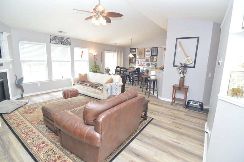 3358 Middlesboro Ave, Summerville, SC 29485