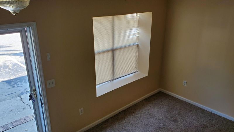 1920 Tropicana Rd #10g, North Charleston, SC 29406