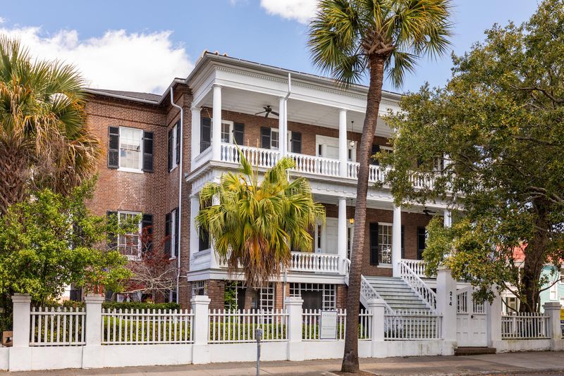 214 Calhoun St #3, Charleston, SC 29401