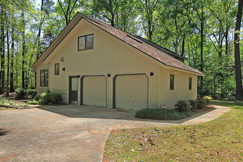 104 Lucretia Ln, Summerville, SC 29483