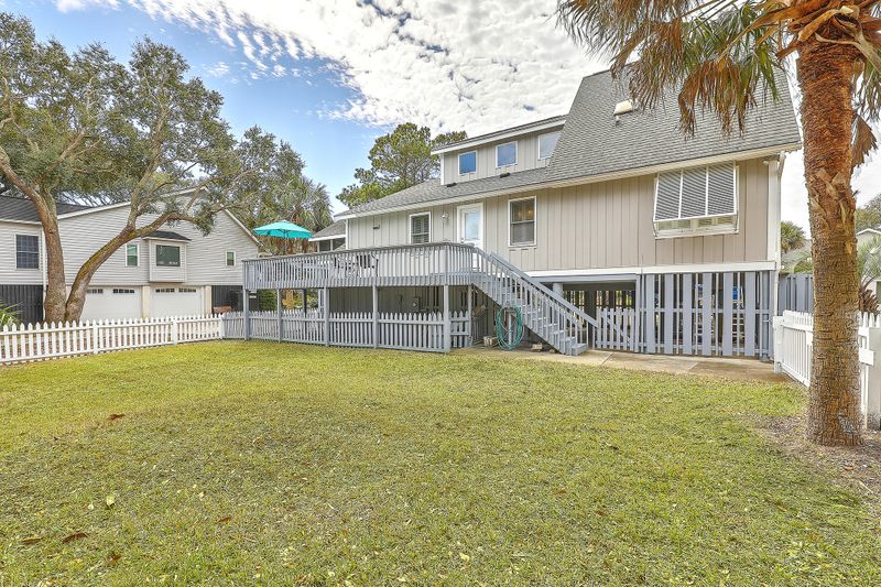 18 43rd Ave, Isle Of Palms, SC 29451