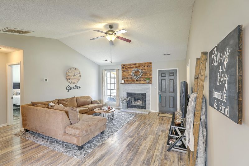 416 Indigo Rd, Goose Creek, SC 29445