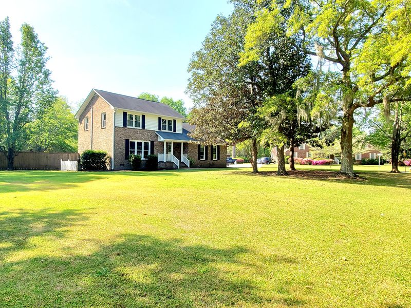 11 Dunvegan Dr, Charleston, SC 29414