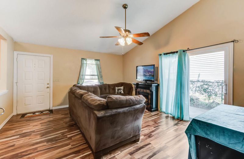 191 Tabby Creek Cir, Summerville, SC 29486