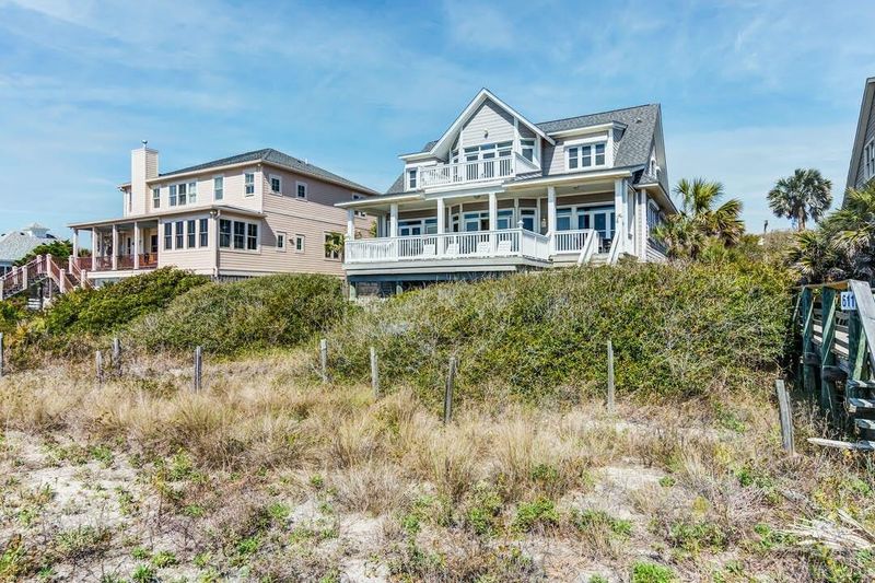 613 W Ashley Ave, Folly Beach, SC 29439