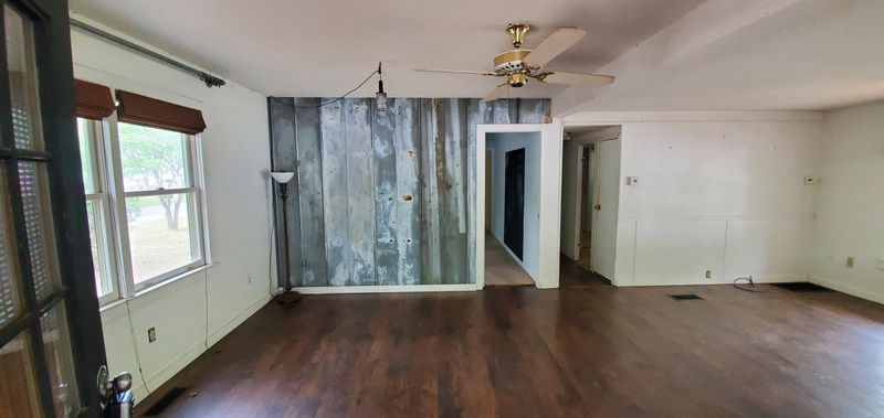 647 Levee Dr, Moncks Corner, SC 29461