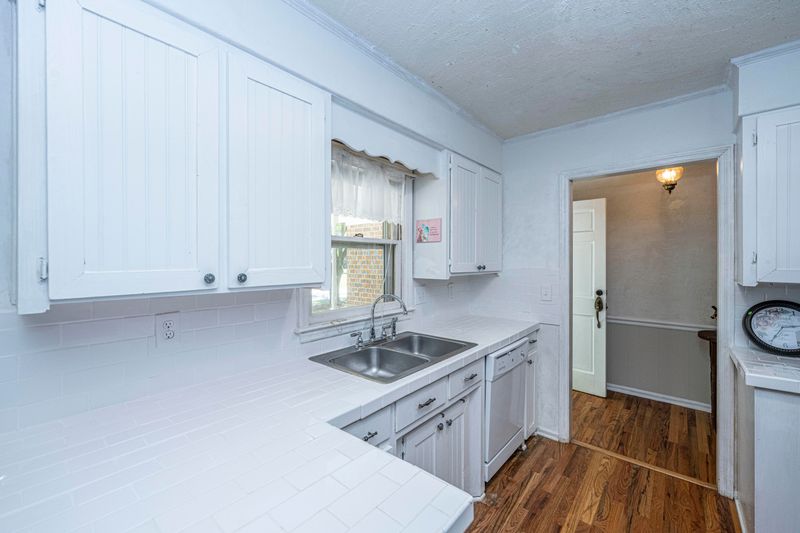 2327 Vanderbilt Dr, Charleston, SC 29414