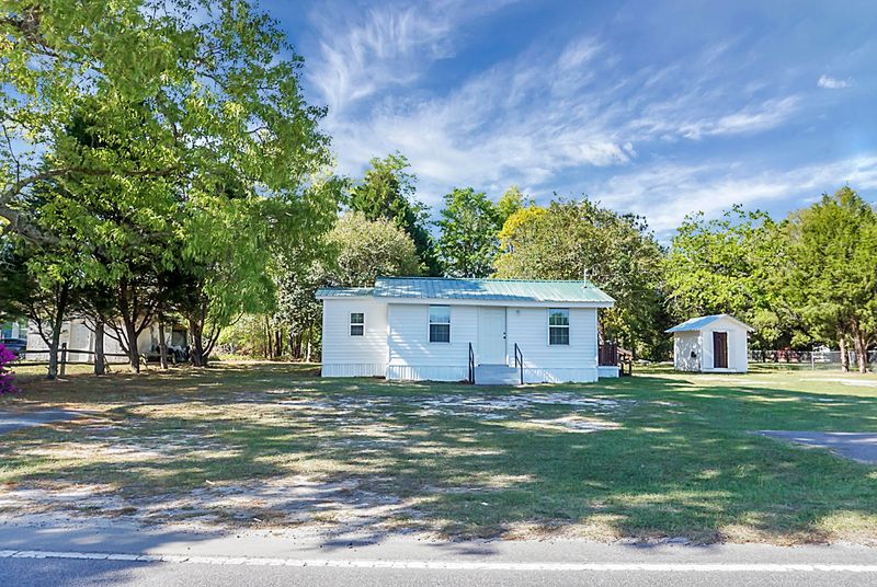 2637 Harristown Rd, Saint Stephen, SC 29479