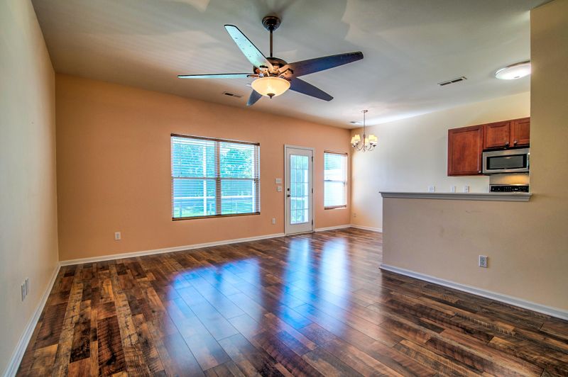 1113 Euclid Dr, Charleston, SC 29492