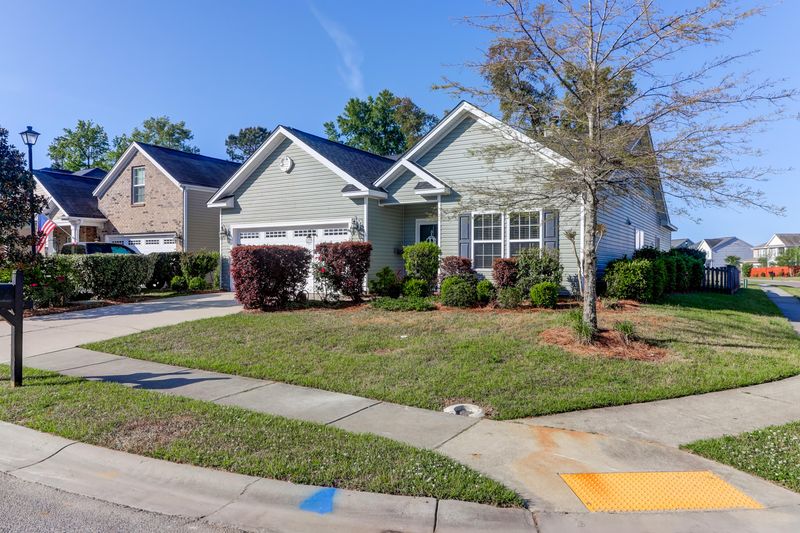 507 Crossland Dr, Moncks Corner, SC 29461