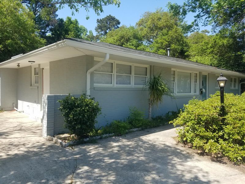 1120 Stratford Rd, Hanahan, SC 29410