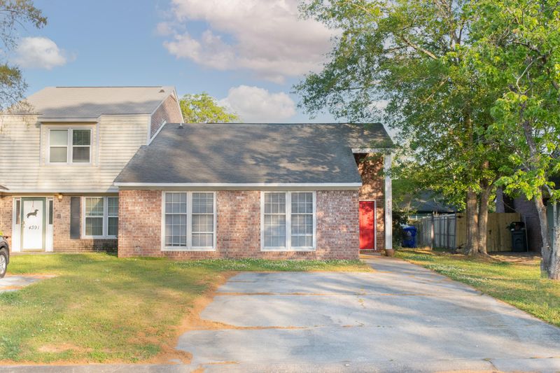 4393 Melanie Ct, North Charleston, SC 29418