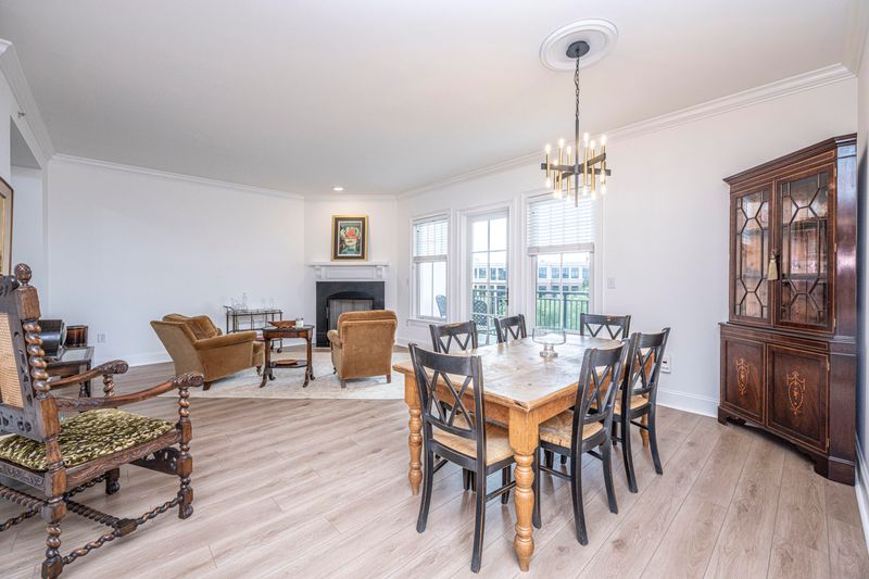 498 Albemarle Rd #513, Charleston, SC 29407