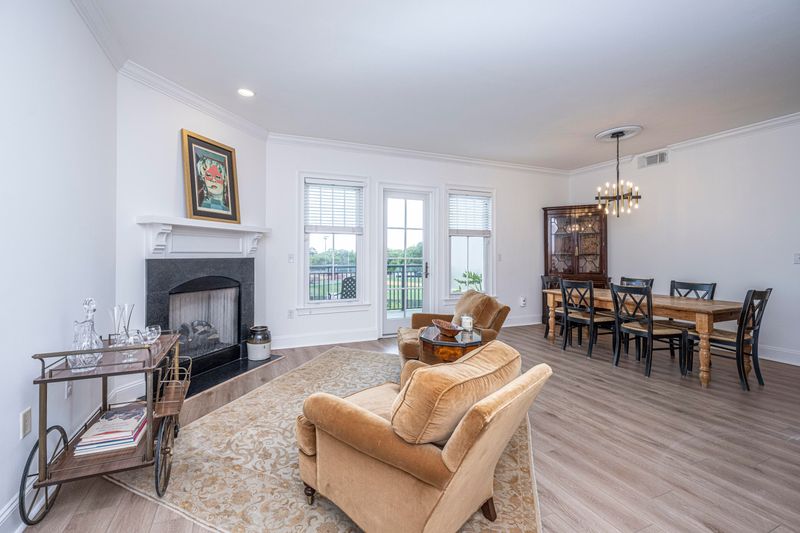 498 Albemarle Rd #513, Charleston, SC 29407