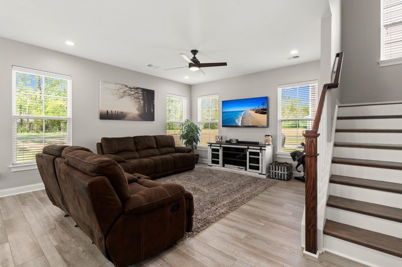 1362 Hermitage Ln, Ladson, SC 29456