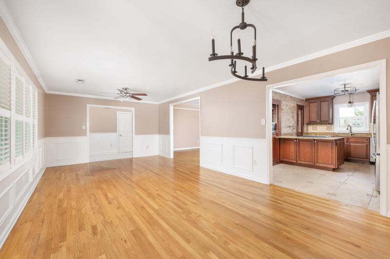 1882 Capri Dr, Charleston, SC 29407
