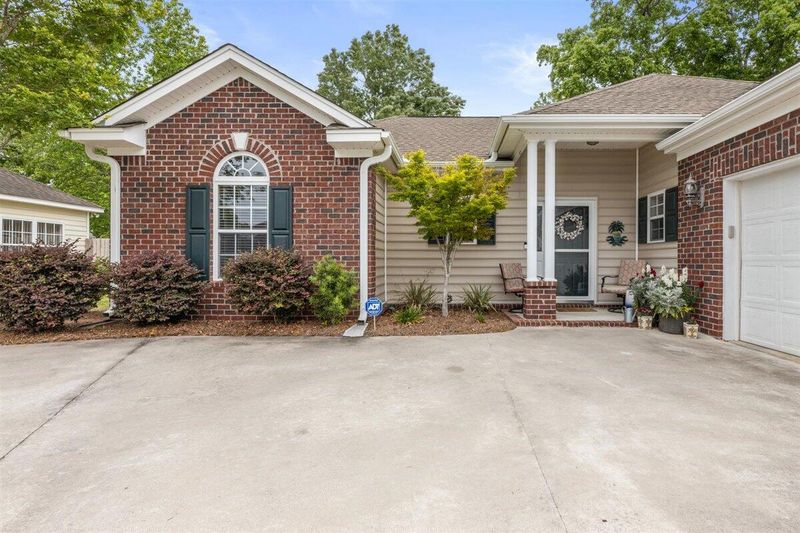 7817 Lumberton Rd, North Charleston, SC 29418