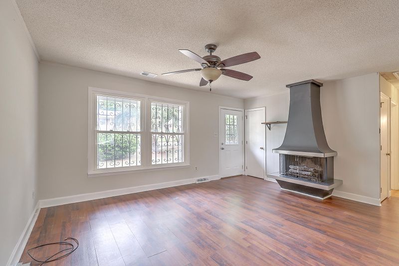 7619 Peppercorn Ln, North Charleston, SC 29420