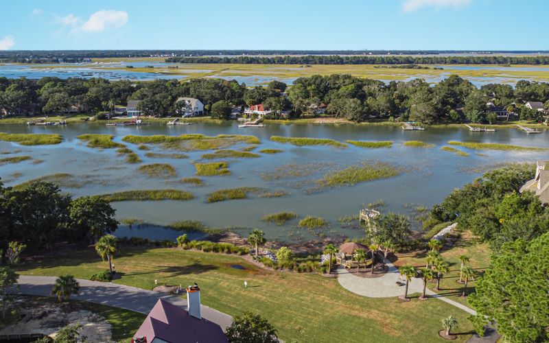 205 Little Oak Island Dr, Folly Beach, SC 29439