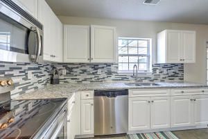 105 Lakewood Dr, Summerville, SC 29485