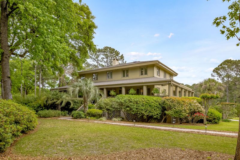 906 Plantation Ln, Mount Pleasant, SC 29464
