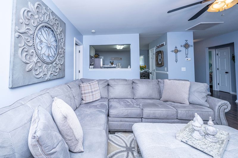 8621 Hickory Creek Ln, North Charleston, SC 29420