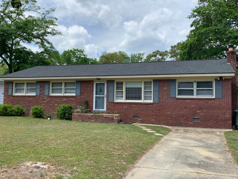 1104 Dickson Ave, Hanahan, SC 29410
