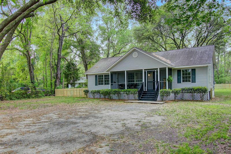 548 Main Rd, Johns Island, SC 29455
