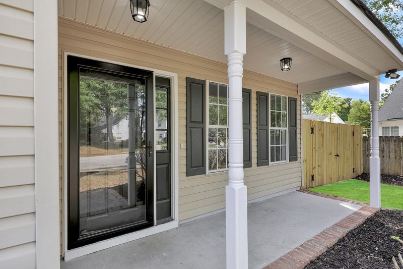 1305 Balcome Rd, Mount Pleasant, SC 29466