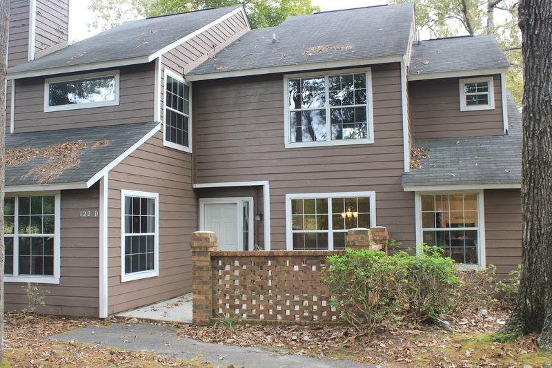 122 Luden Dr #D, Summerville, SC 29483