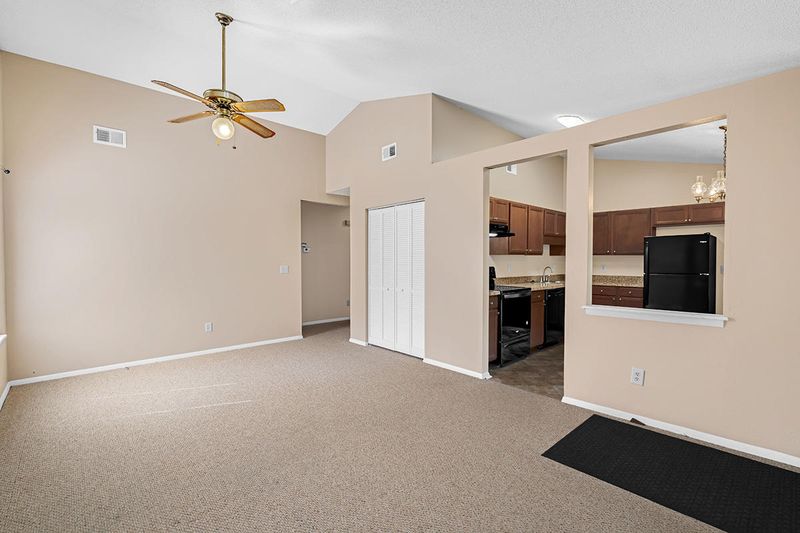 1208 Maryland Dr, Ladson, SC 29456