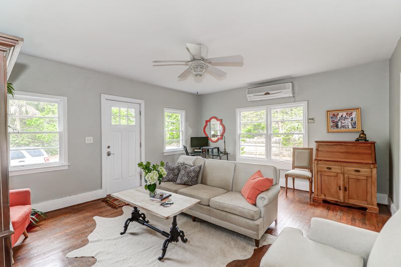 1428 Moultrie St, Mount Pleasant, SC 29464