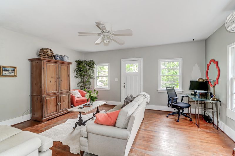 1428 Moultrie St, Mount Pleasant, SC 29464