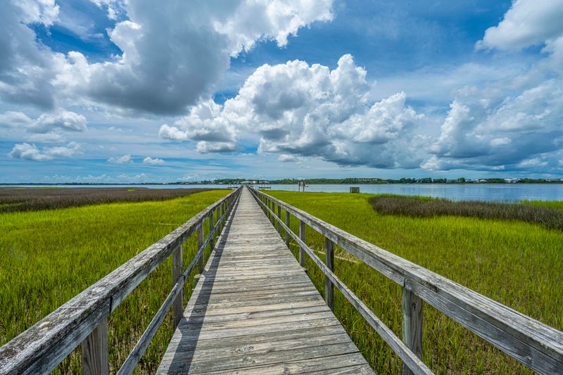 3125 S Shore Dr, Charleston, SC 29407