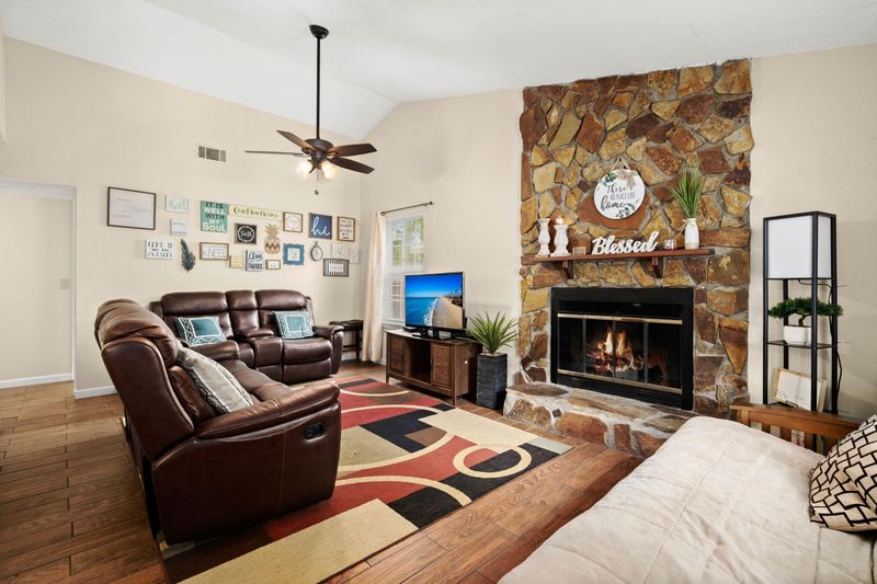 154 Tabby Creek Cir, Summerville, SC 29483