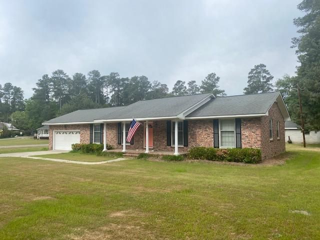 112 Quaker Rd, Saint George, SC 29477