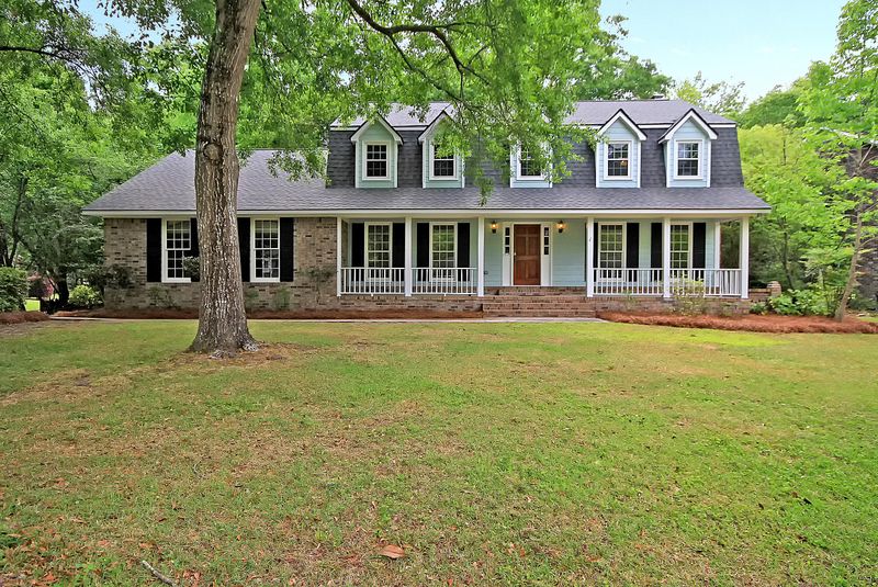 100 Windsor Ct, Summerville, SC 29485