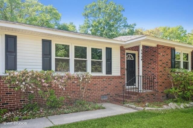 1439 Village Rd, Charleston, SC 29407