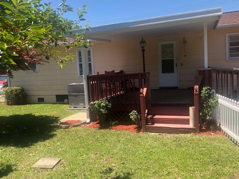401 Pineview Dr, Goose Creek, SC 29445